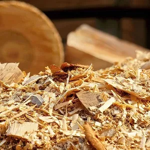 Лиственные опилки оптом в Люберцах и других различных марок заказать от 16 тонн
